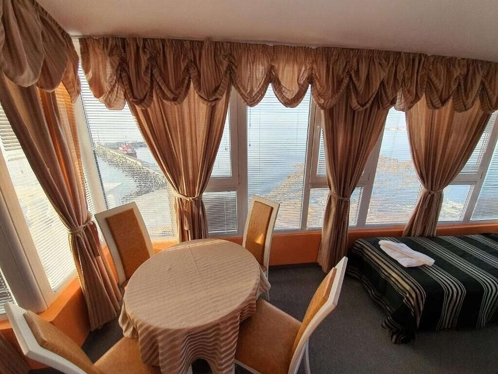 Картинка Family Hotels 3*