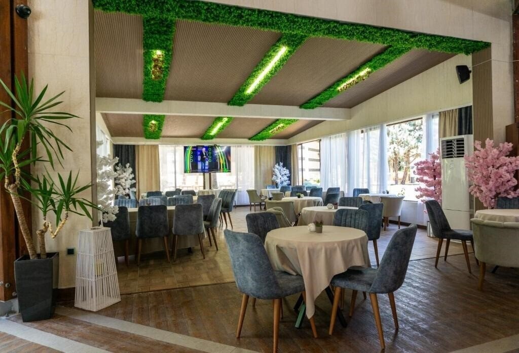Imaginea Emerald Beach Resort & SPA (ex. Emerald Resort & SPA GT) 5*