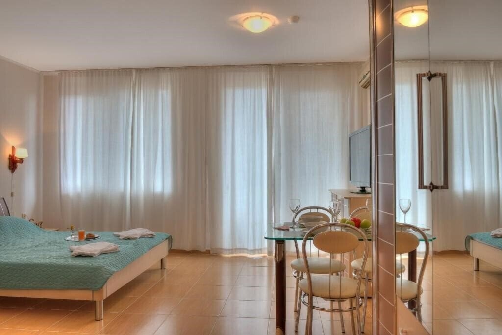 Fotografii Apolon 7 Aparthotel 3*