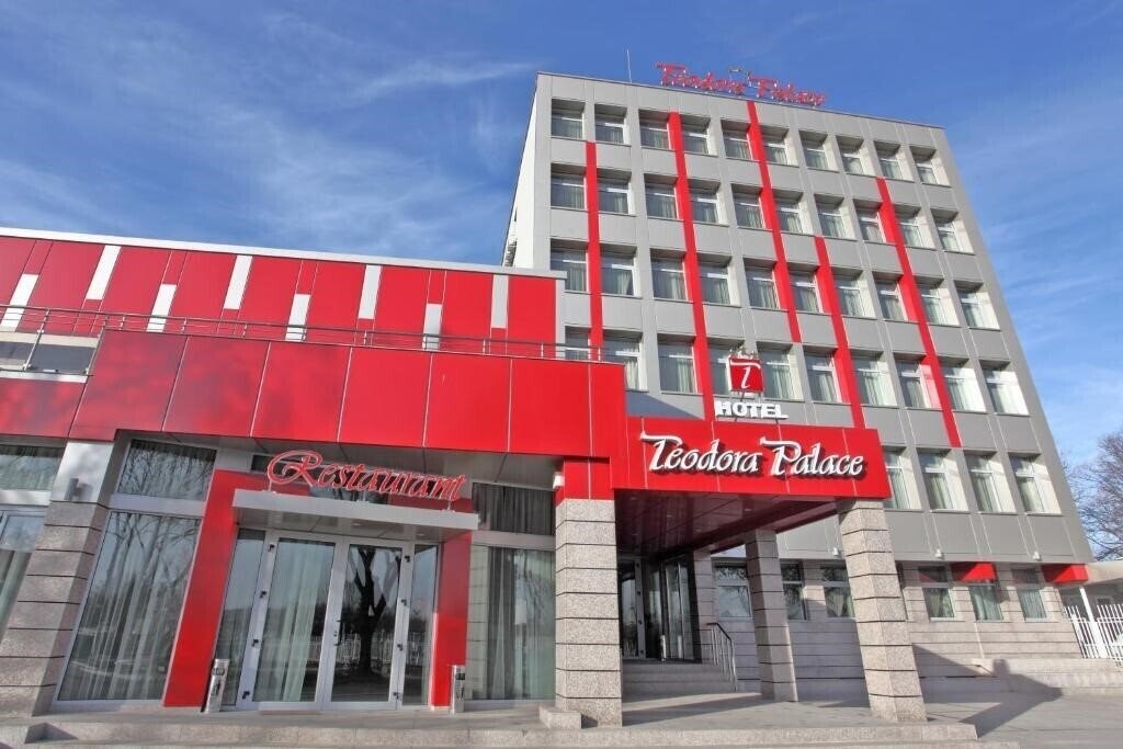 Отель Teodora Palace Hotel 3*