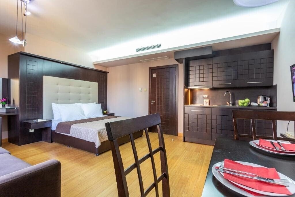 Imaginea Cityhome Aparthotel 3*