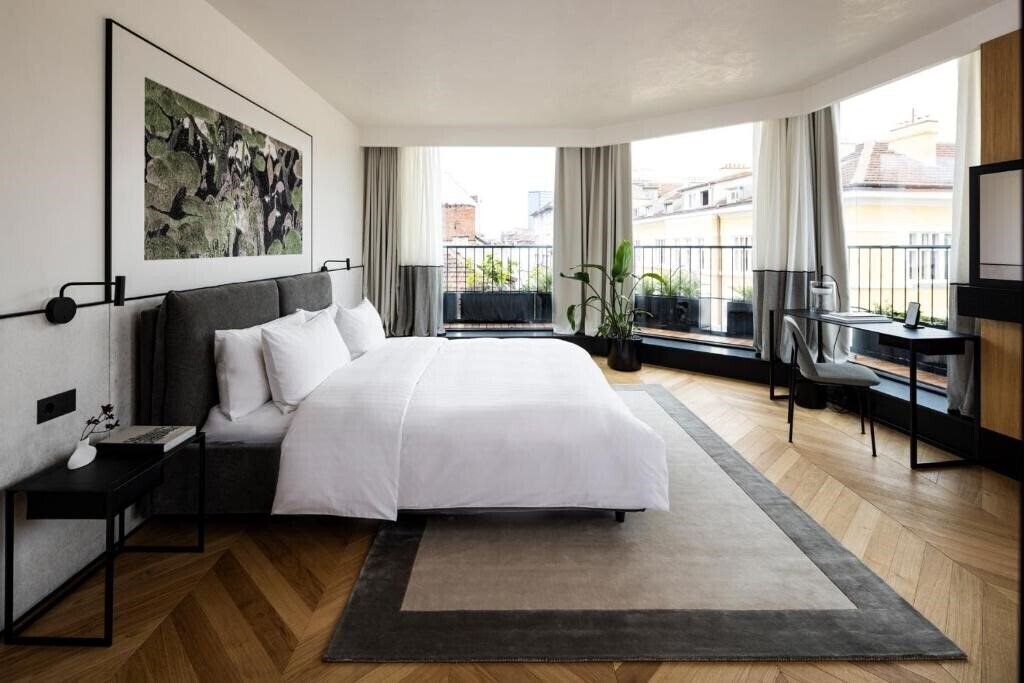 Imaginea Juno Hotel Sofia, A Member Of Design Hotels 5*