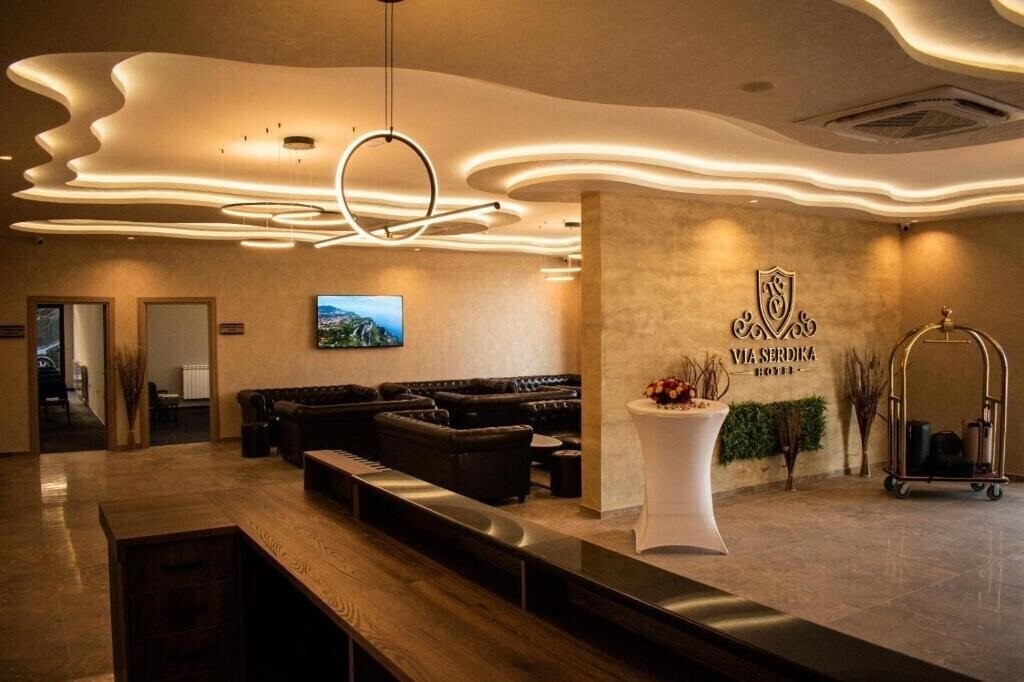 Отель Serdika 3*