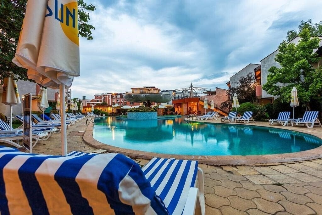 Фото Complex Selena 3*