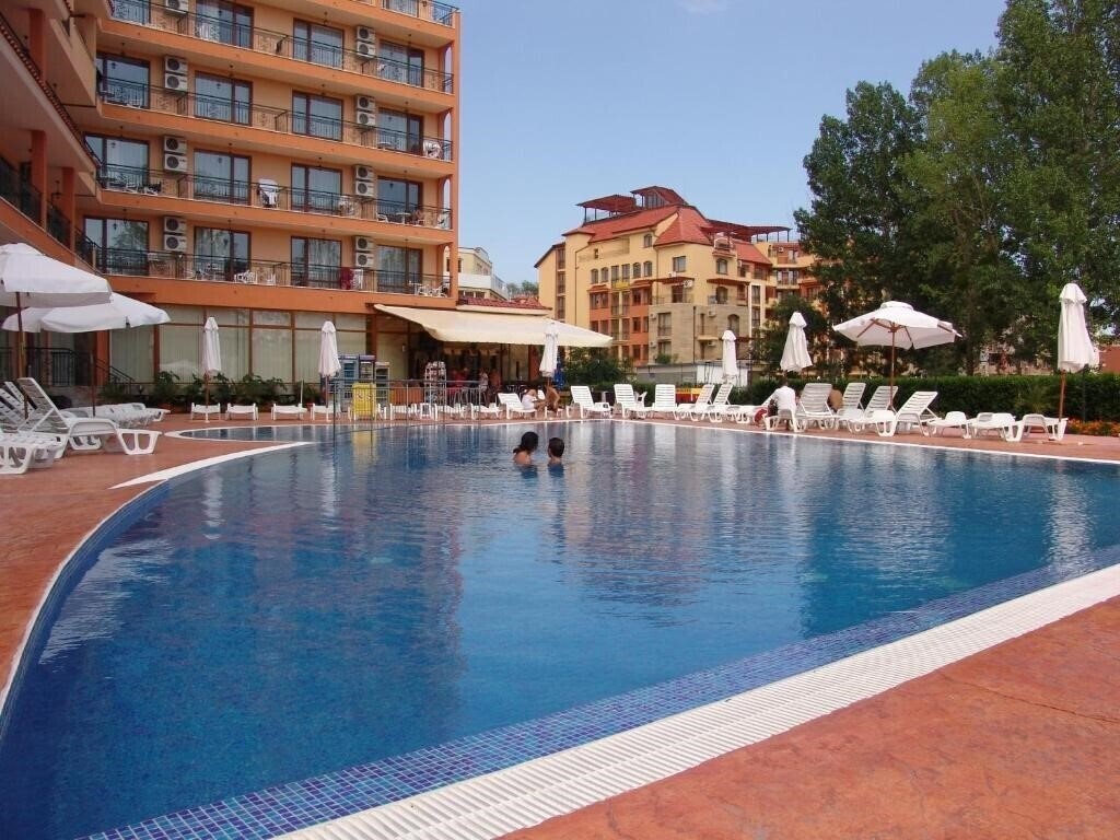 Фотография Happy Aparthotel апартаменты