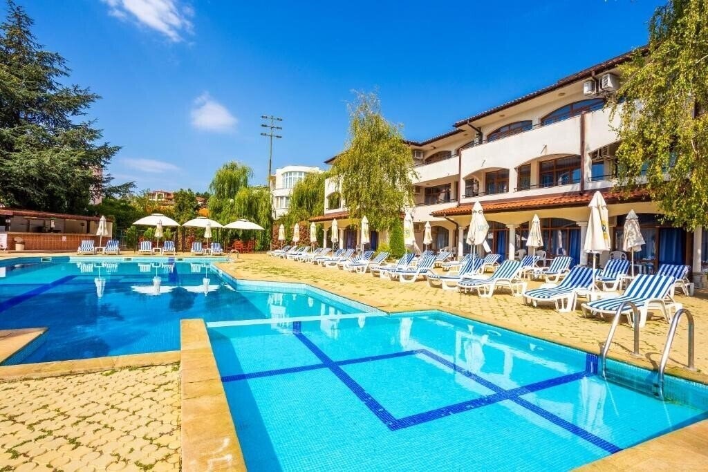 Изображение Sunrise Club (ex. Selena 3) 3*