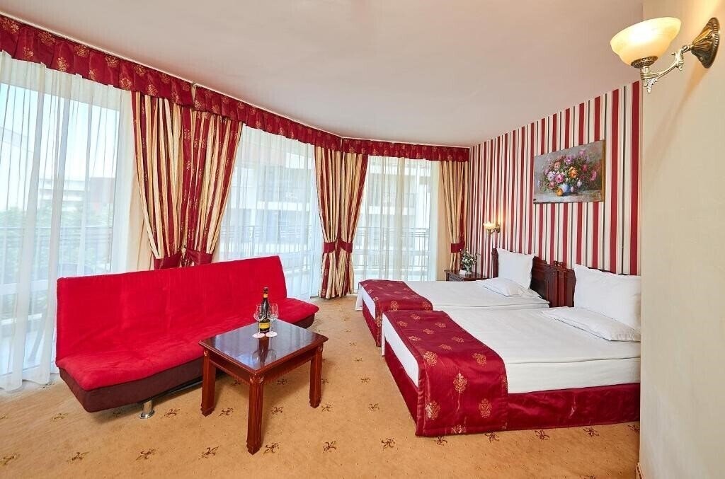 Imaginea Karolina Hotel 4*