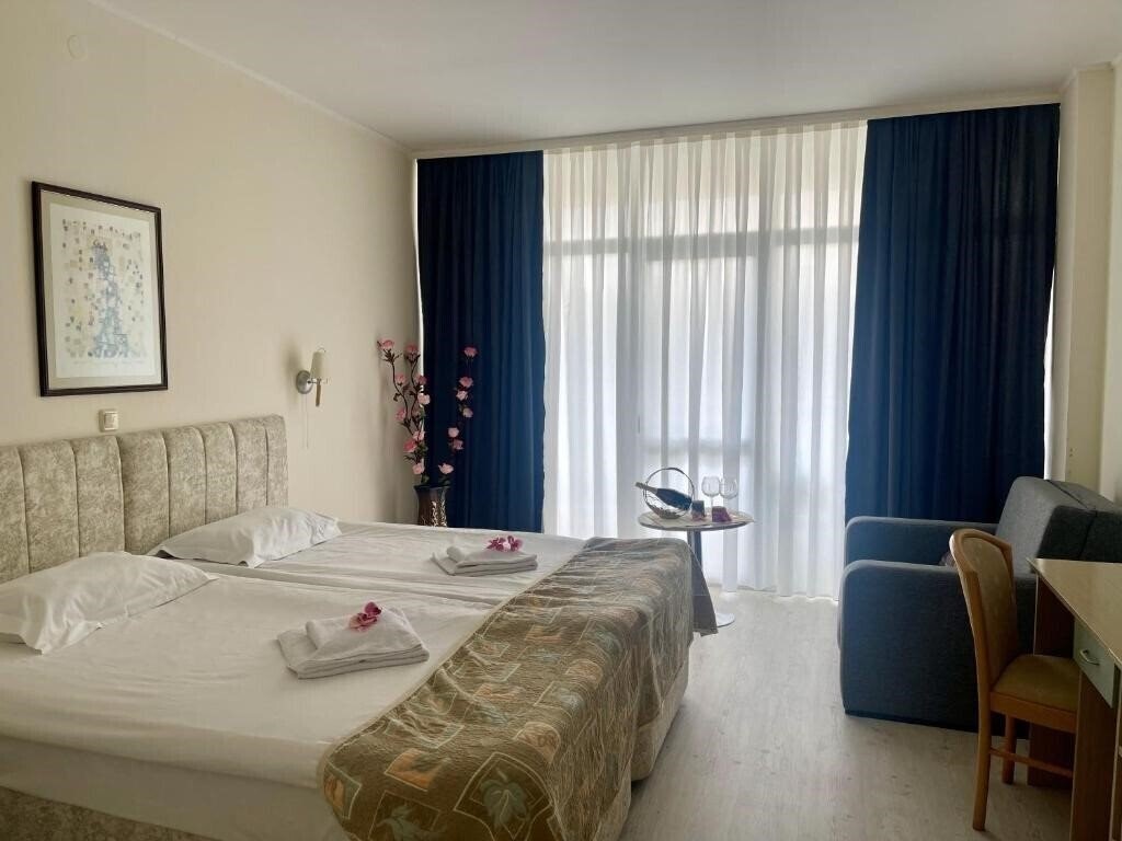 Fotografie Grand Hotel Nirvana (ex. Grand Hotel Oasis, Oasis Sunny Beach) 4*