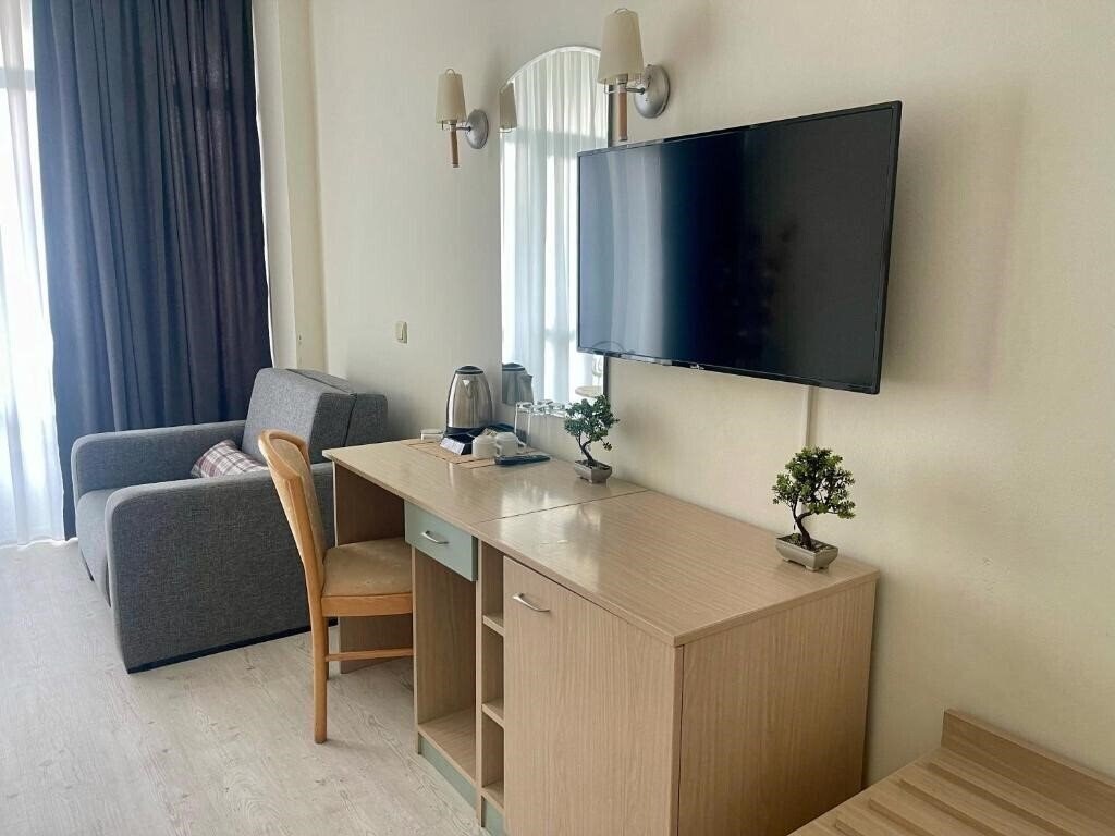 Imaginea Grand Hotel Nirvana (ex. Grand Hotel Oasis, Oasis Sunny Beach) 4*
