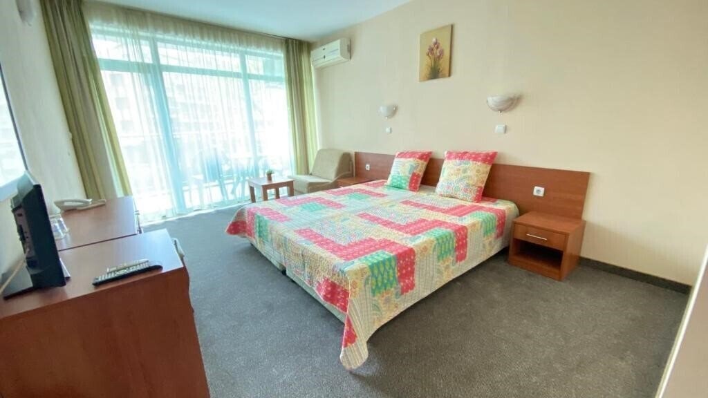 Fotografie L&B Hotel Sunny Beach 3*