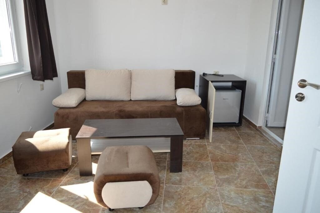 Отель White House (Sozopol) 1*