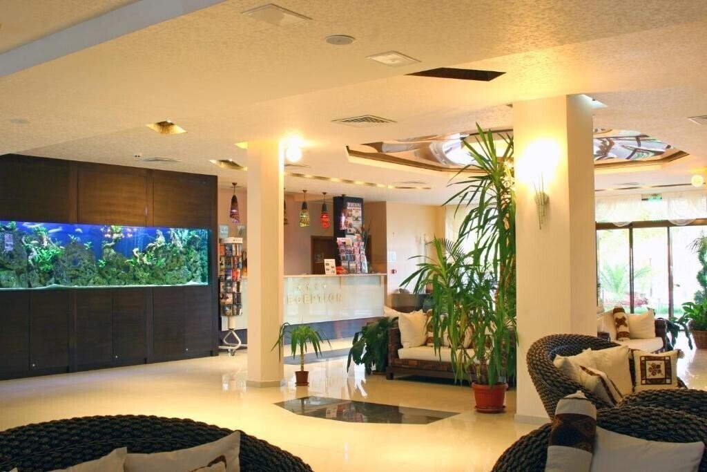 Imaginea Laguna Beach Resort & SPA 4*