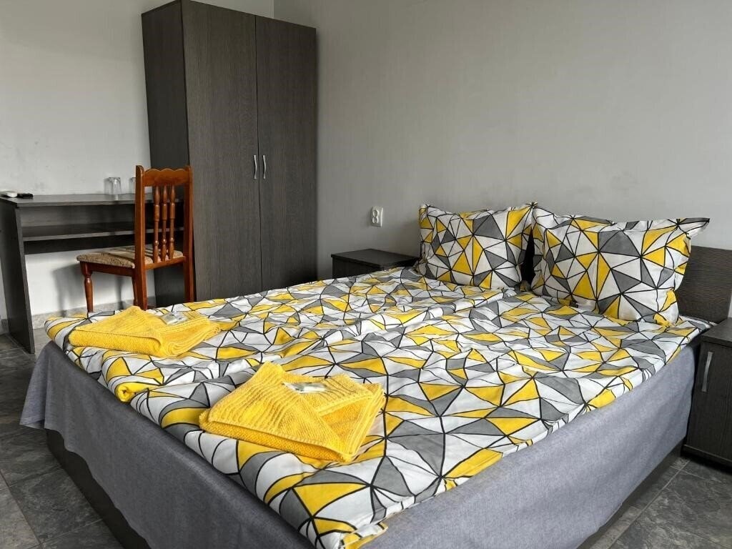 Отель Rositsa 3*