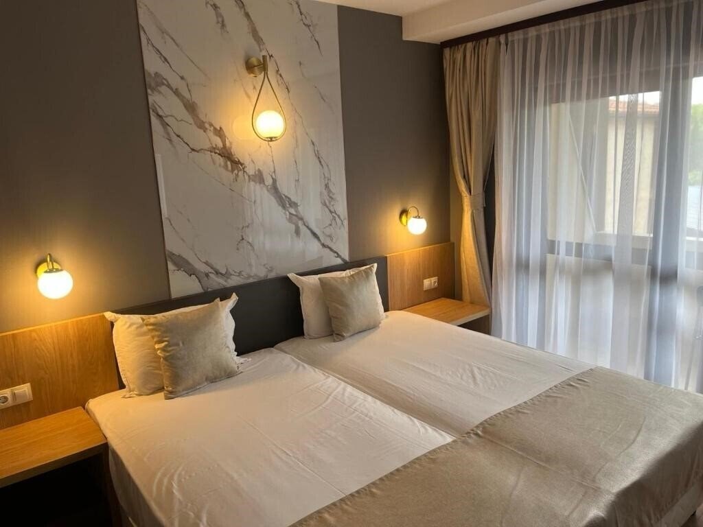 Fotografii Fantazia 3*