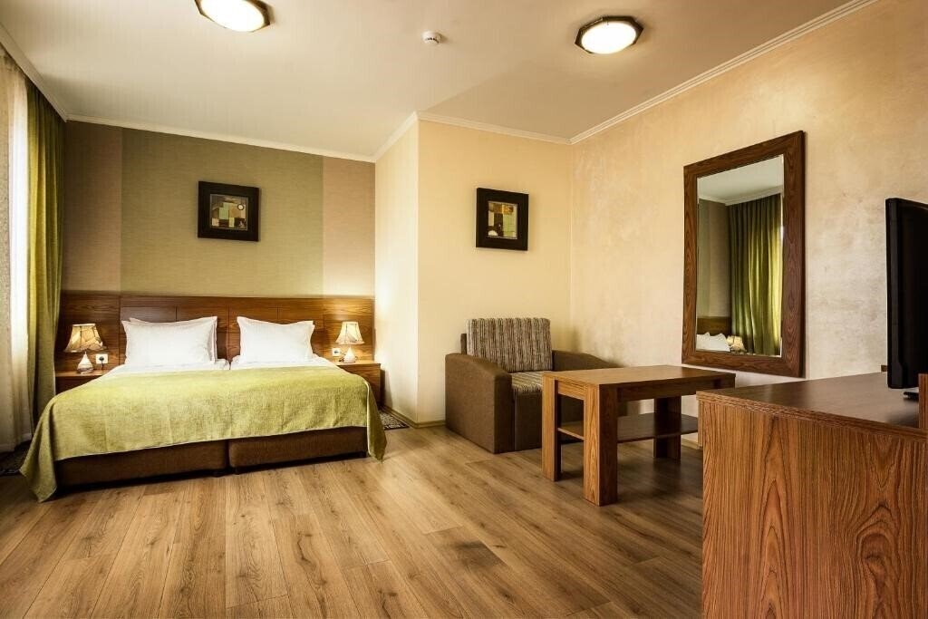 Imaginea Spa Hotel Elbrus 3*