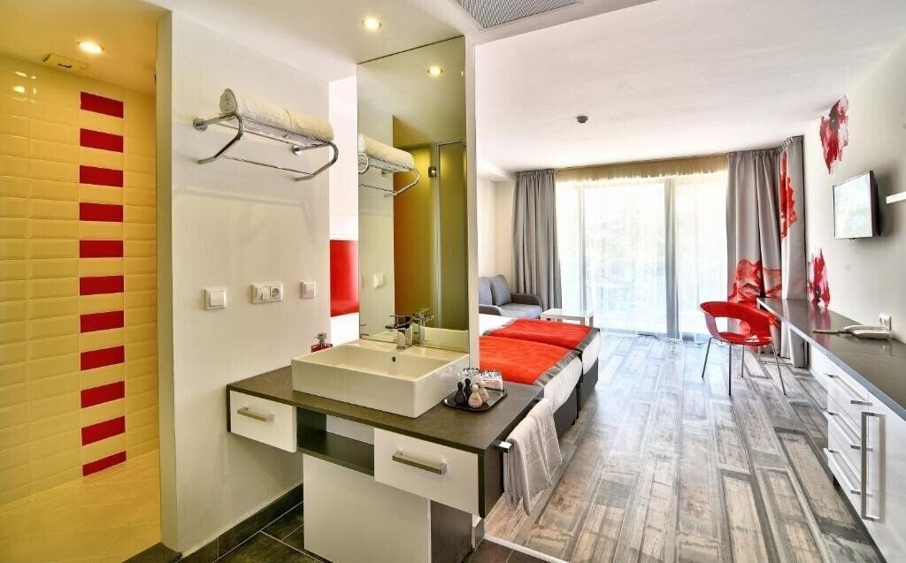 Imaginea Grifid Hotel Foresta 3*