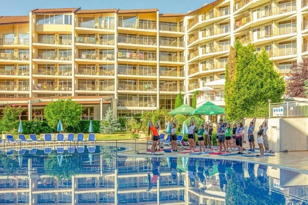 Отель Madara Park Hotel (Madara Hotel Smart Line) 4*