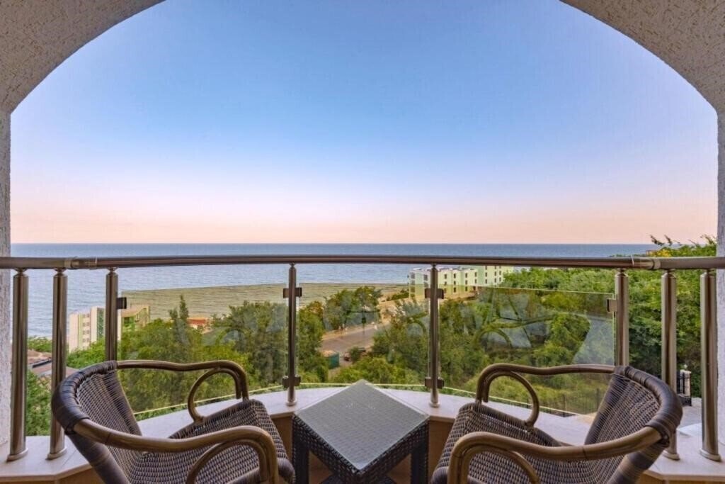 Imaginea Aqua View SPA Boutique Hotel (ex. Aqua View Chaika) 4*