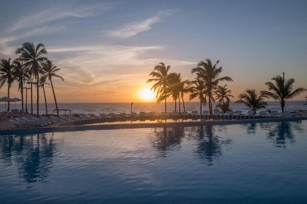 Картинка Coliseum Beach Hotel 4*