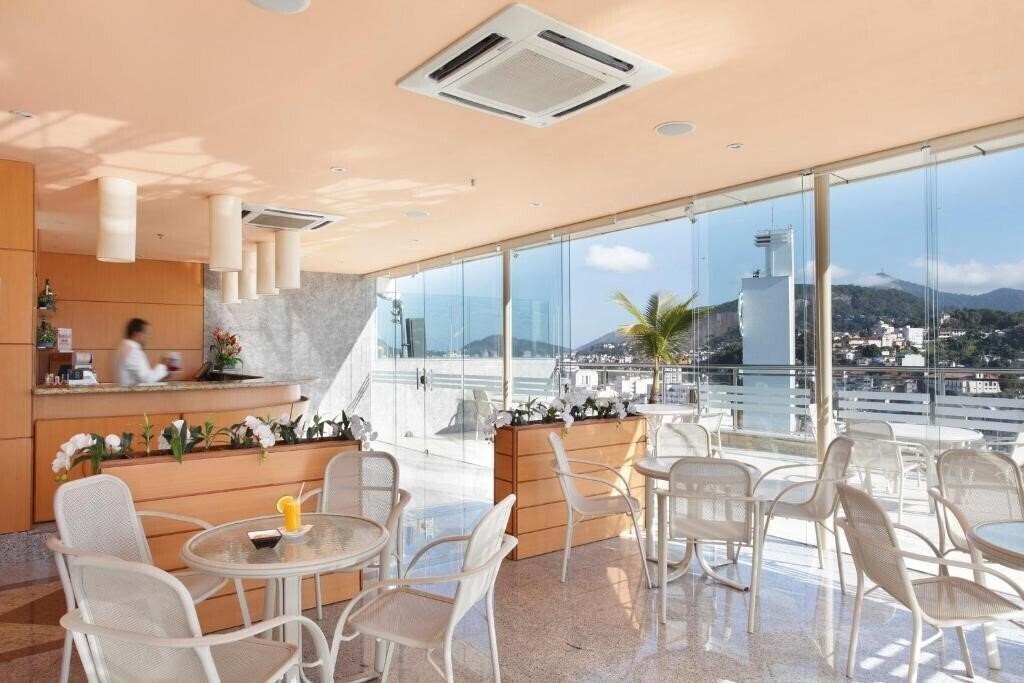 Imaginea Windsor Asturias Hotel 3*