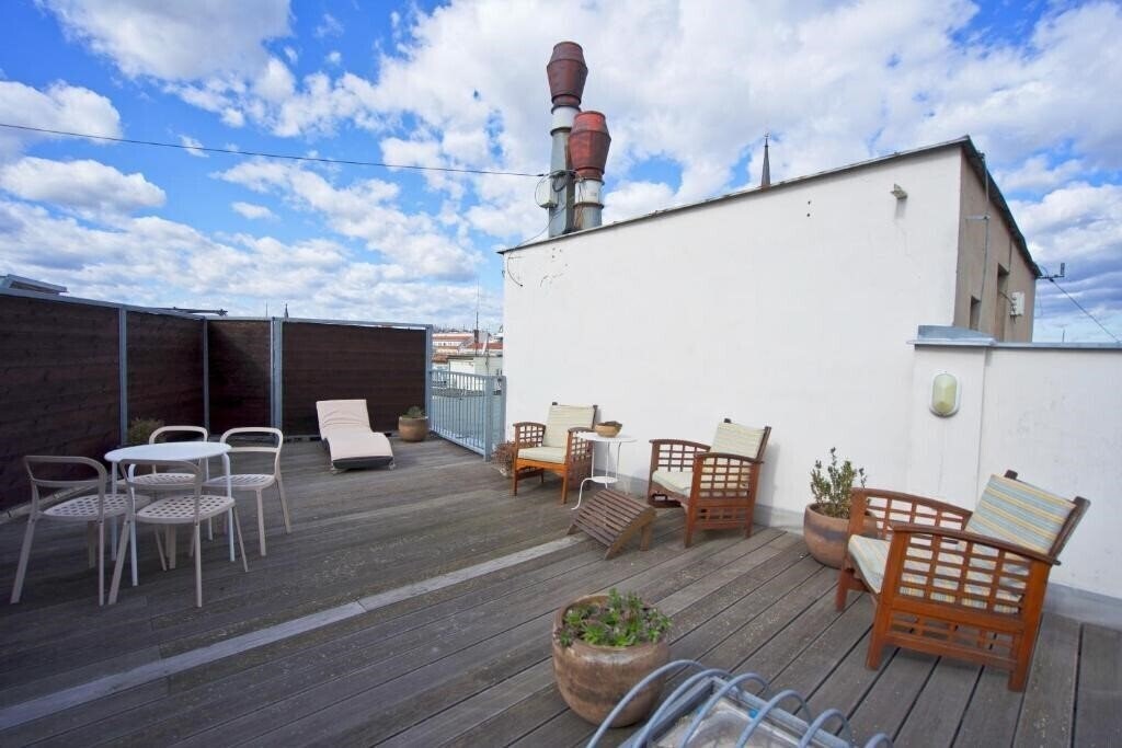 Imaginea Apartments & Hostel Jacob 2*