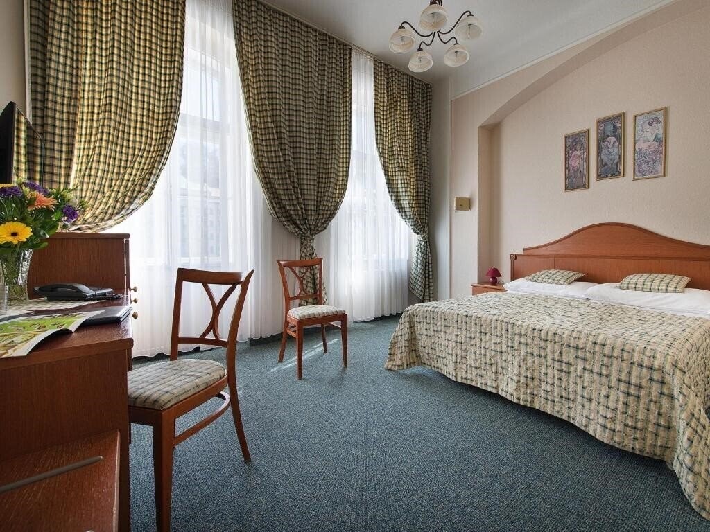 Отель Mozart 3*