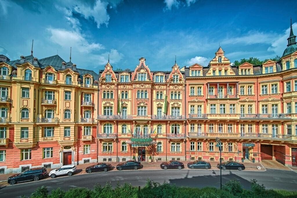 Отель Carlsbad Plaza 5*