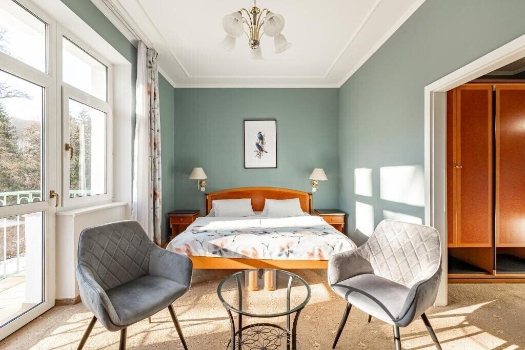 Imaginea Villa Savoy 4*