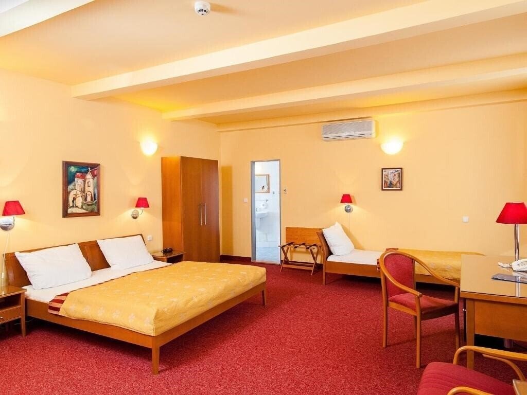 Fotografii Hotel Cloister Inn 3*