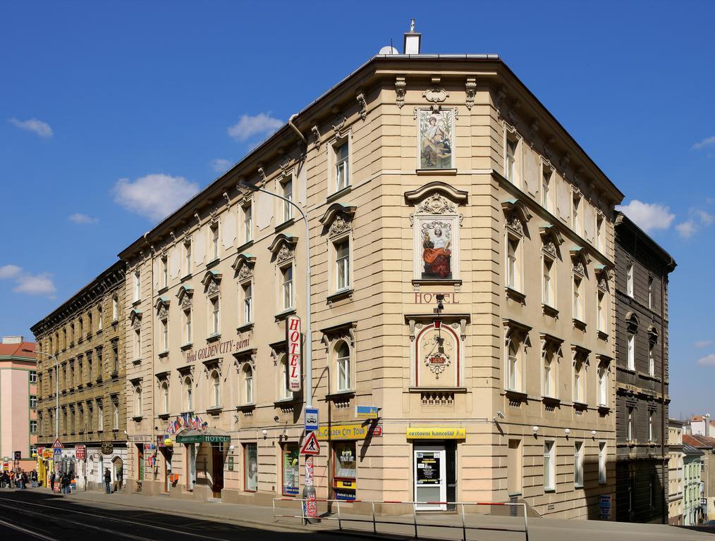 Отель Hotel Golden City Garni 3*
