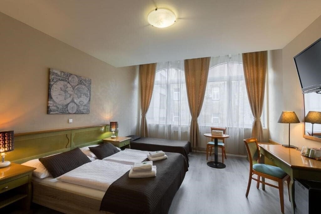 Отель Augustus Et Otto 4*