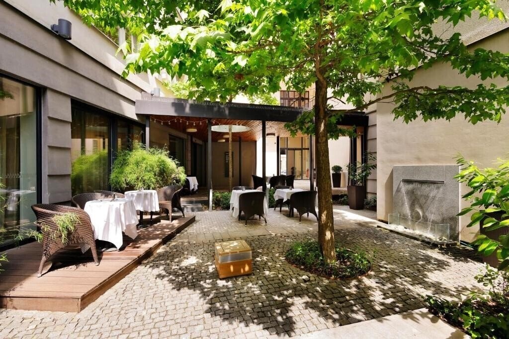 Hotel Three Crowns 3*