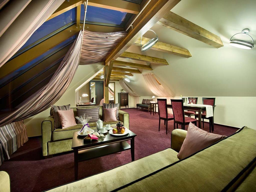 Hotel Ea Hotel Embassy Prague 4*