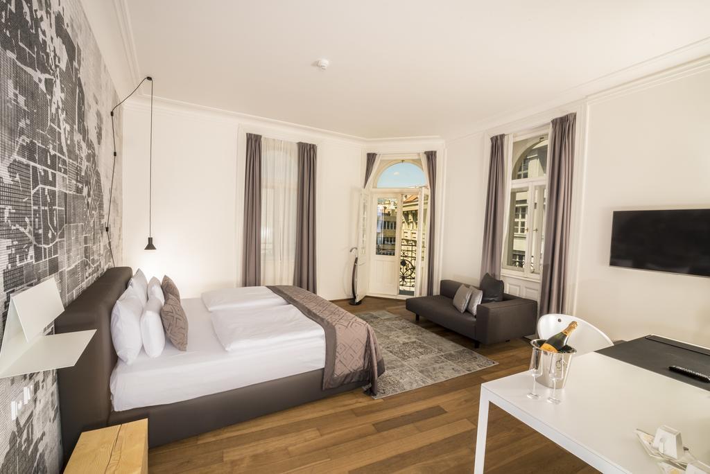 Hotel Golden Crown 4*
