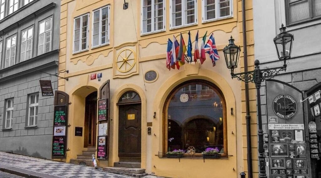 Картинка The Golden Wheel 4*