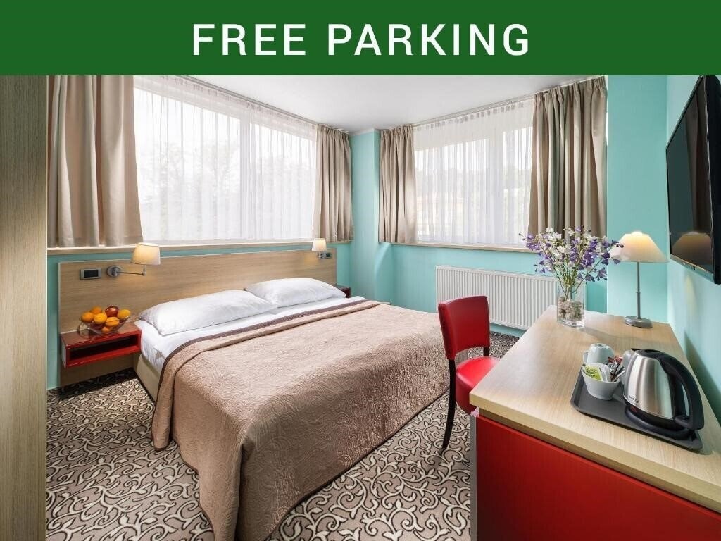 Фото Hotel Michael Praha 4*