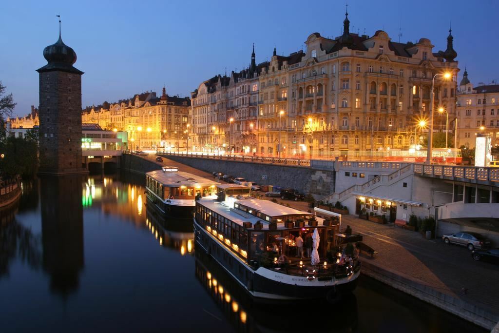 Отель Boat Hotel Matylda 4*