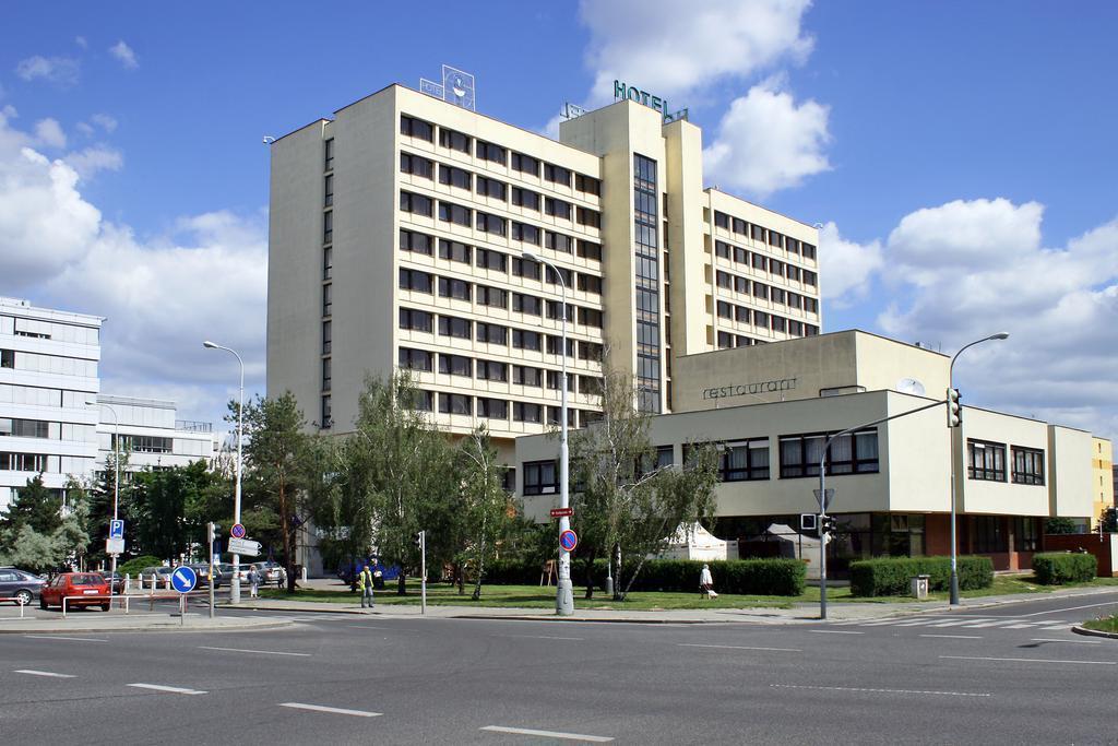 Отель Ilf 3*