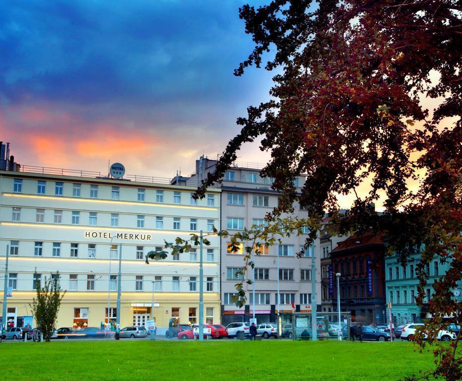 Fotografii Merkur 3*
