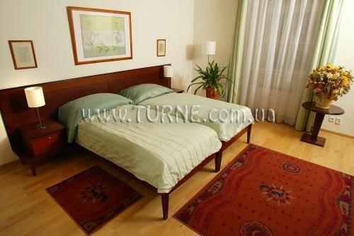 Fotografie Cerna Liska 4*