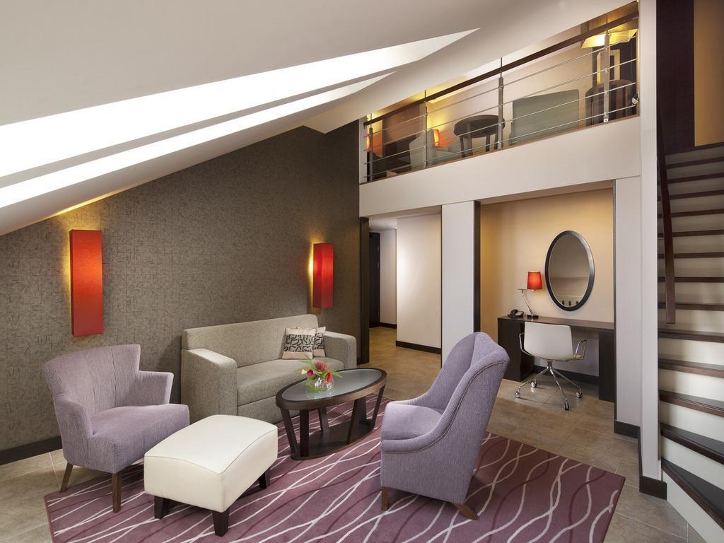 Imaginea Sheraton Prague Charles Square Hotel 5*