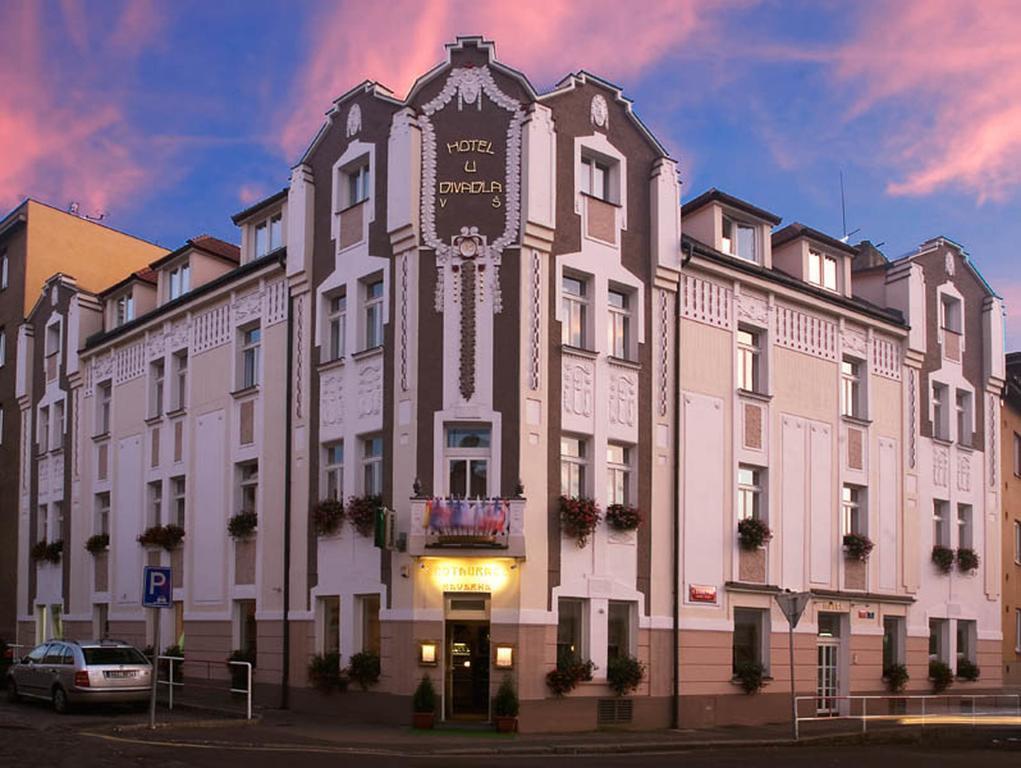Hotel U Divadla 4*