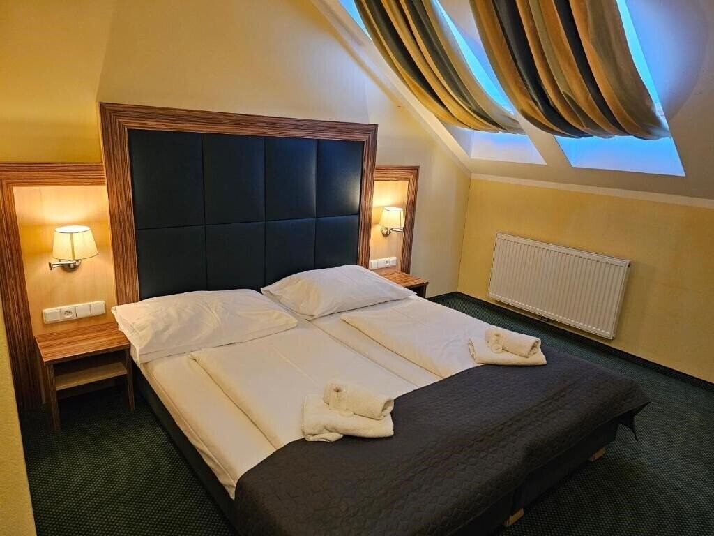 Imaginea U Divadla 4*