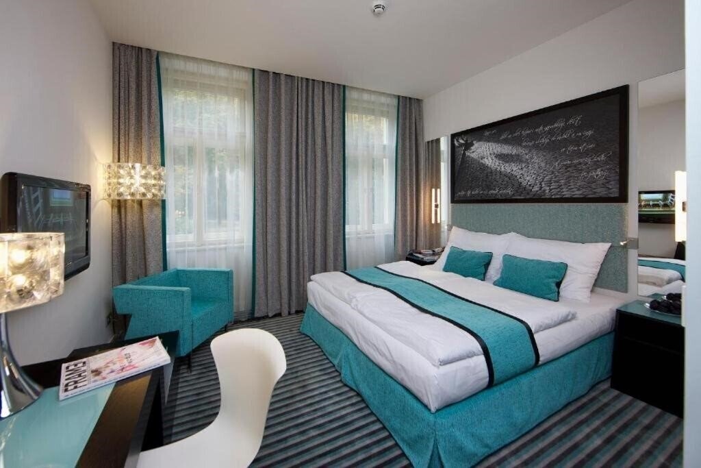 Hotel Red & Blue Design Hotel Prague 4*