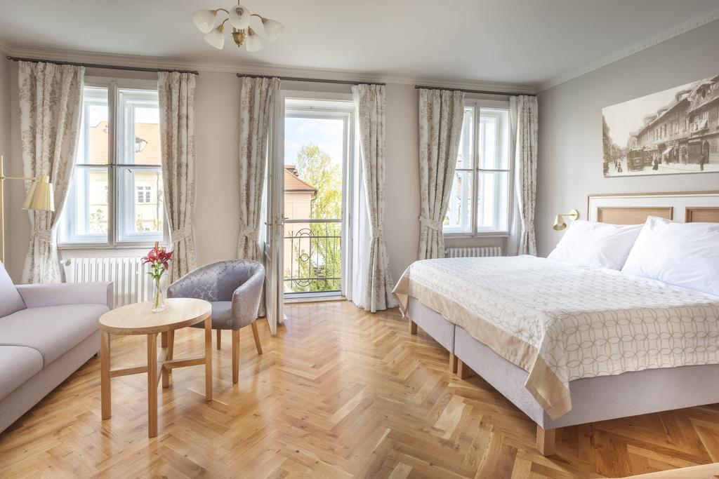 Hotel U Zlatych Nuzek 4*