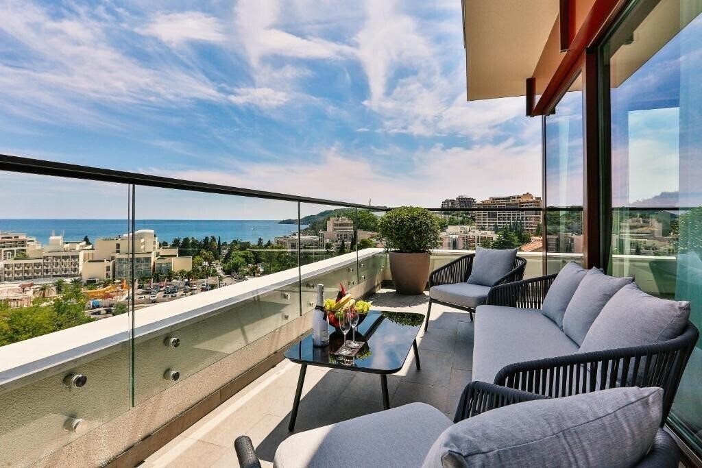 Imaginea Kalos Hotel 4*