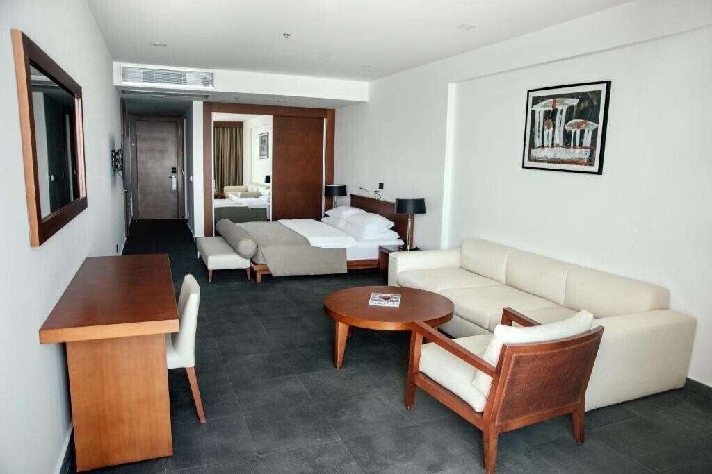 Картинка Grand Avala 4*