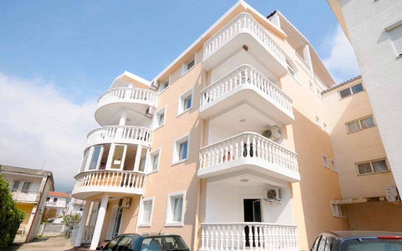 Отель Apartments Siesta 3* — купить тур в Apartments Siesta (Будва,  Черногория): отзывы, цена, описание, фото