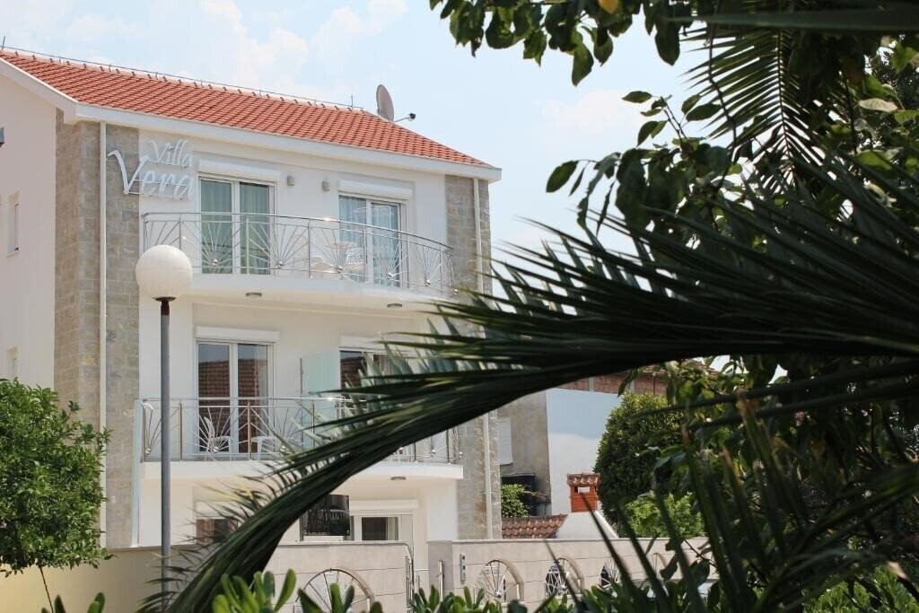 Отель Villa Vera 2*