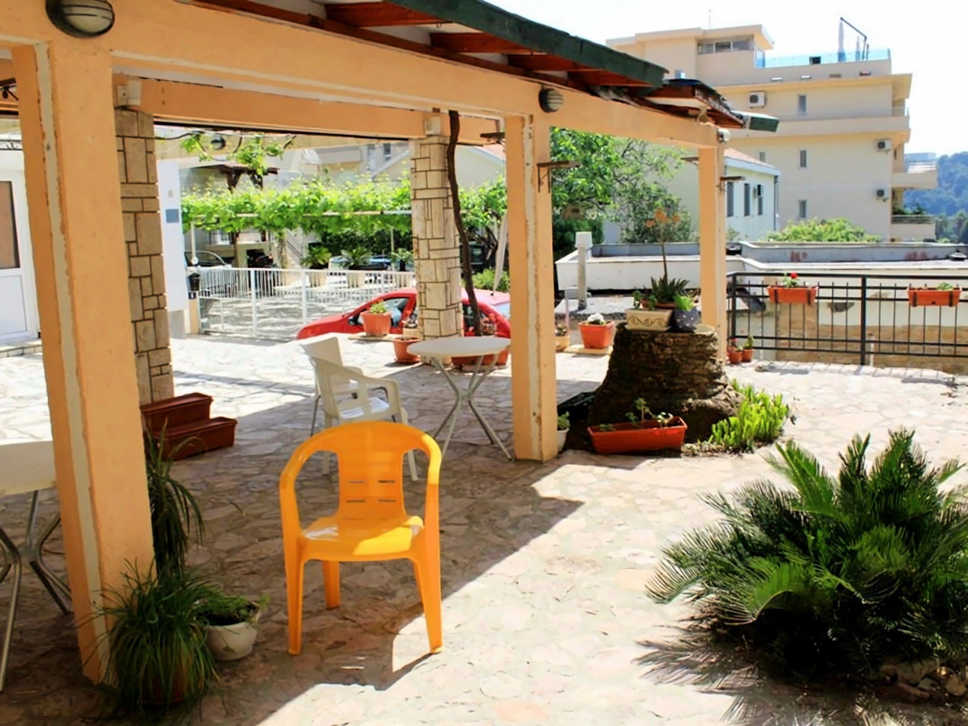 Imaginea Strugar Hotel 2*